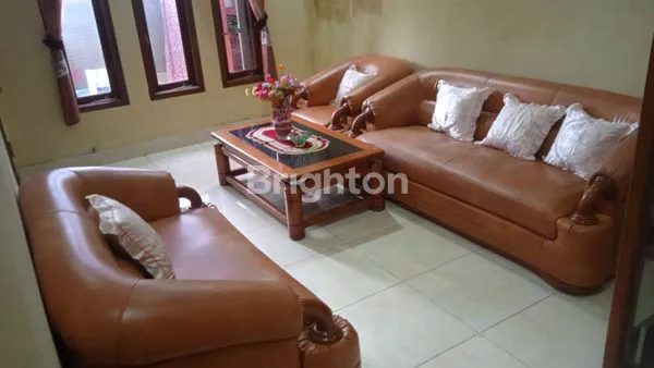 image RUMAH 1 1/2 TINGKAT SEMI FURNISHED DI PERUMAHAN LIMUS, DEKAT KOTA WISATA,NAROGONG,CIBUBUR (7)