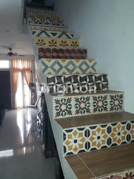 image RUMAH FULL FURNISHED CANTIK TERAWAT SIAP HUNI MURAH DI BILLABONG (7)