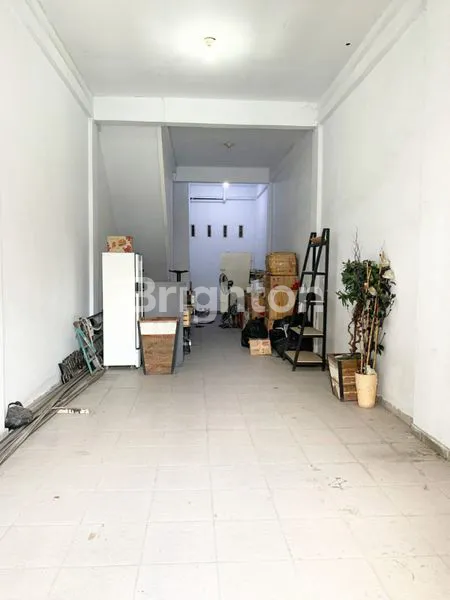 image RUKO SEMI FURNISHED - POSISI PINGGIR JALAN - PANJANG TANAH 26 METER JALAN KARYA CILINCING-SIAP BUKA USAHA  (2)