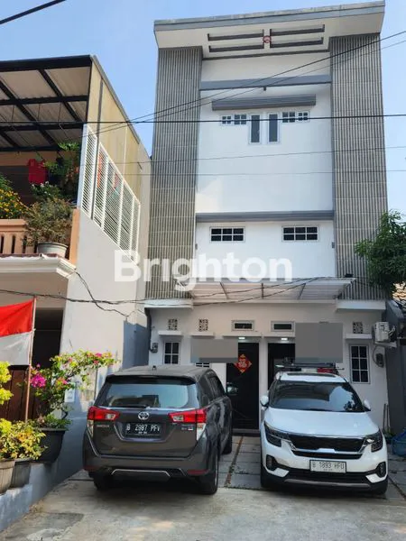 RUMAH MUARA KARANG 3 TINGKAT FULL FURNISHED AREA PLUIT JAKARTA UTARA