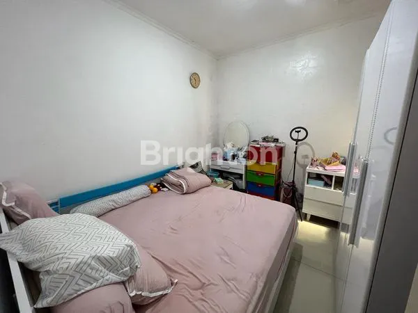 image RUMAH CANTIK HOEK SIAP HUNI METLAND CILEUNGSI (6)