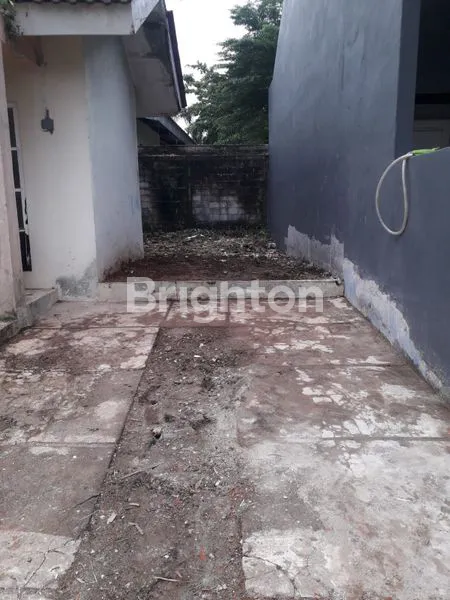 image RUMAH TYPE 21 DENGAN HALAMAN KOSONG YANG SANGAT LUAS DI PERUMAHAN TAMAN SARI PERSADA BOGOR JALAN RAYA SHOLEH ISKANDAR SANGAT  STRATEGIS DI PINTU IN OUT TOLL BORR BOGOR (4)
