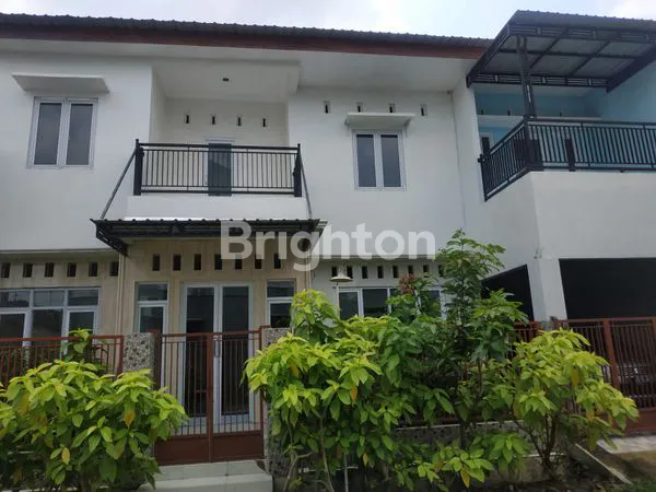 image RUMAH BAGUS TERAWAT DI KOMPLEKS PERUMAHAN PUSAT MOJOKERTO  (3)