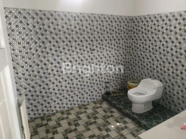 image RUMAH BAGUS TERAWAT DI KOMPLEKS PERUMAHAN PUSAT MOJOKERTO  (7)