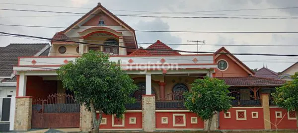 image RUMAH SAWOJAJAR LUAS DAN ASRI. (1)