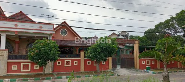image RUMAH SAWOJAJAR LUAS DAN ASRI. (7)