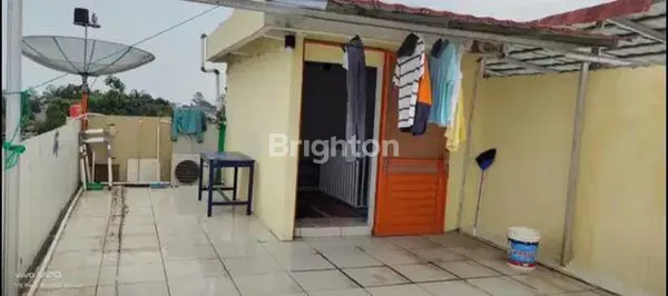 image JUAL CEPAT RUMAH 2 LANTAI DAERAH CIPONDOH (3)