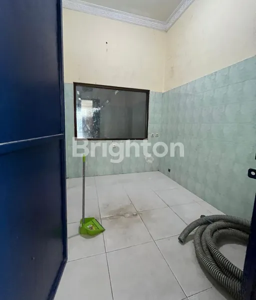 image TERMURAH RUMAH KOST DAN USAHA NOL JALAN NGAGEL REJO, SURABAYA (8)