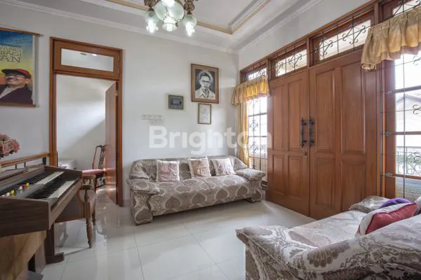 image RUMAH MEWAH ASRI DI KAYU PUTIH [R 834-B J] (3)