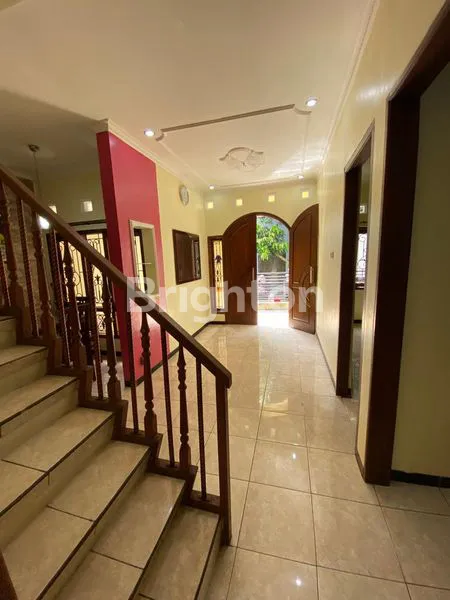 image RUMAH SEMI FURNISH SIAP DIHUNI, DEKAT DENGAN KAMPUS DAN SEKOLAH, PERUMAHAN CLUSTER , UNGARAN TIMUR - UNGARAN (2)