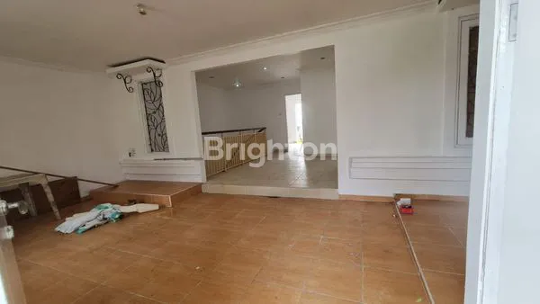image RUMAH CANTIK DISEWAKAN DI PERUMAHAN GRAND MAHAKAM (4)