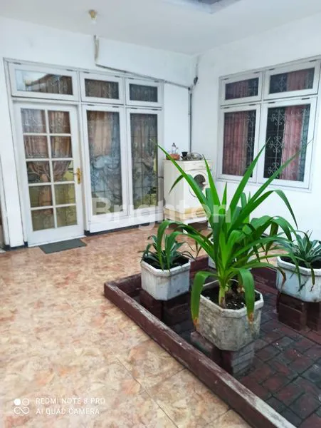 image RUMAH 1 LANTAI , ROW JALAN 4 MOBIL (2)