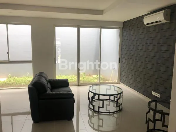 image RUMAH MEWAH CANTIK DI GRAHA NATURA SURABAYA BARAT 5 MENIT KE PAKUWON MALL DAN G WALK (7)