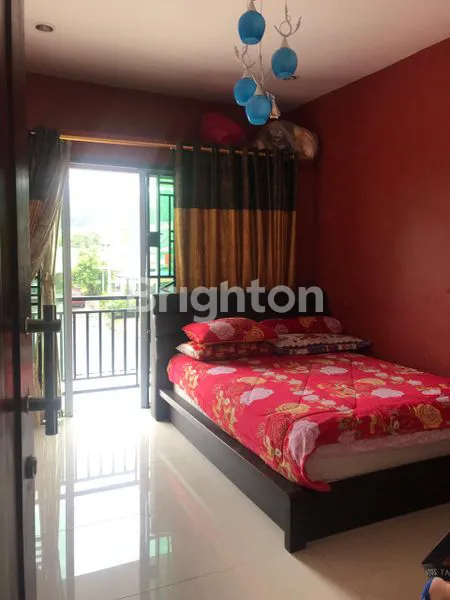 image RUMAH CANTIK STRATEGIS DI KEZIA RESIDENCE (7)