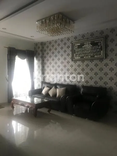 image RUMAH CANTIK STRATEGIS DI KEZIA RESIDENCE (2)