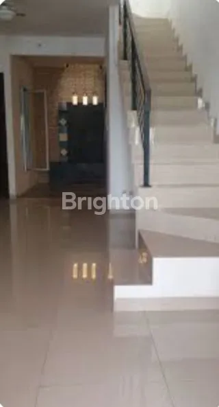 image RUMAH 2 LANTAI SIAP HUNI DI CIPUTAT, TANGERANG SELATAN (5)