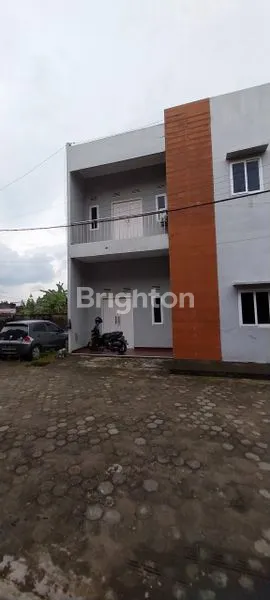 image DIJUAL TOWN HOUSE DI TENGAH KOTA (1)