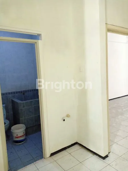 image RUKO USAHA 3 LANTAI PUSAT KOTA PINGGIR JALAN PASAR BESAR WETAN (6)