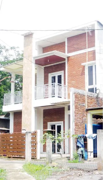 JUAL RUMAH 2 LANTAI MURAH BU