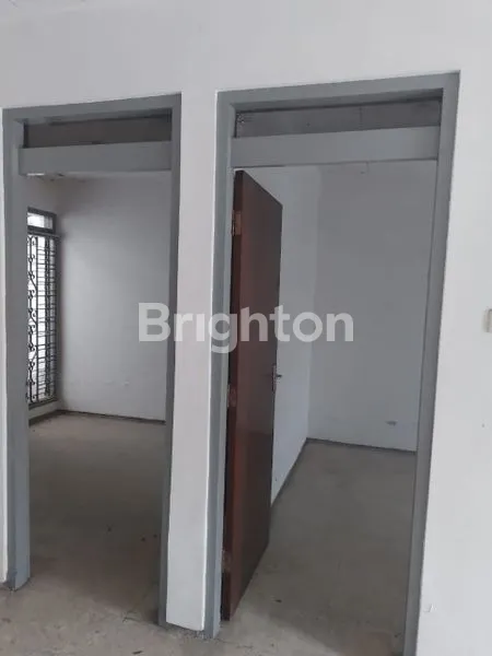image BU, RUMAH DIJUAL CEPAT, JL.CAKRAWALA, SEMARANG (4)