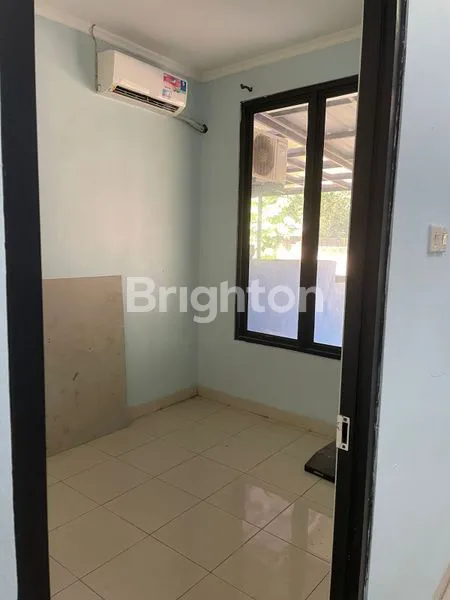 image RUMAH SIAP HUNI DALAM KOMPLEK (5)