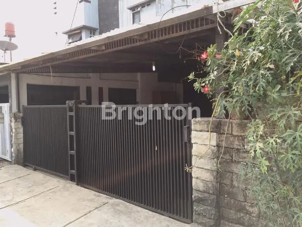 image RUMAH DI PESANGGRAHAN PERMAI JAKSEL (1)