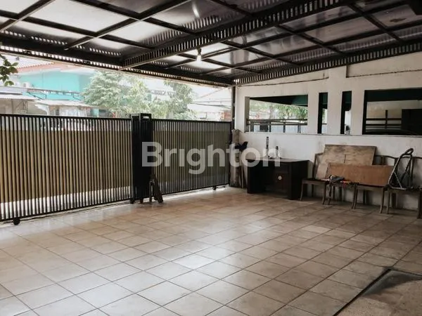 image RUMAH DI PESANGGRAHAN PERMAI JAKSEL (2)