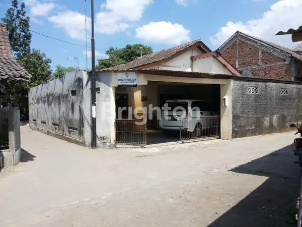 image RUMAH DEKAT UPY (1)