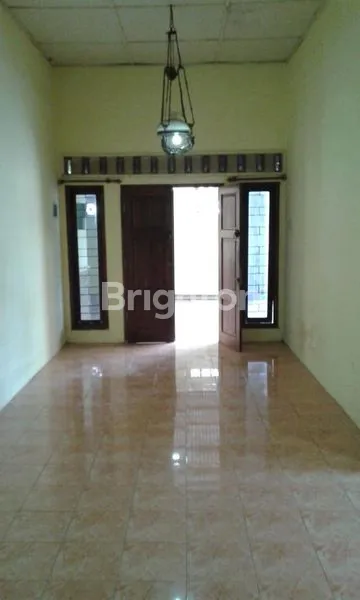 image RUMAH DEKAT UPY (2)