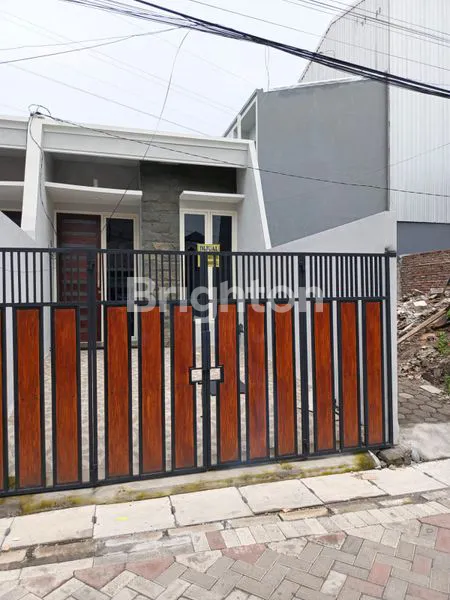 image RUMAH BARU 2 UNIT SIAP HUNI DI SETRO - 500M DARI SURAMADU (1)