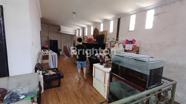 image JUAL CEPAT RUMAH TEMBUS GUDANG SURABAYA UTARA PUSAT KOTA DEKAT PELABUHAN (4)