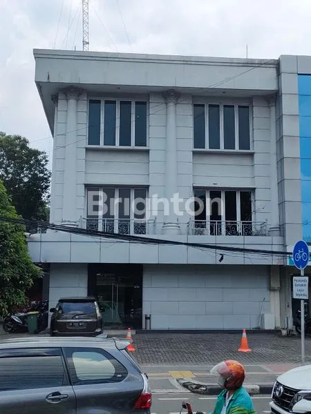 RUKO GANDENG 3,5 LANTAI TURUN HARGA, JALAN RAYA SAHARJO, JAKARTA SELATAN