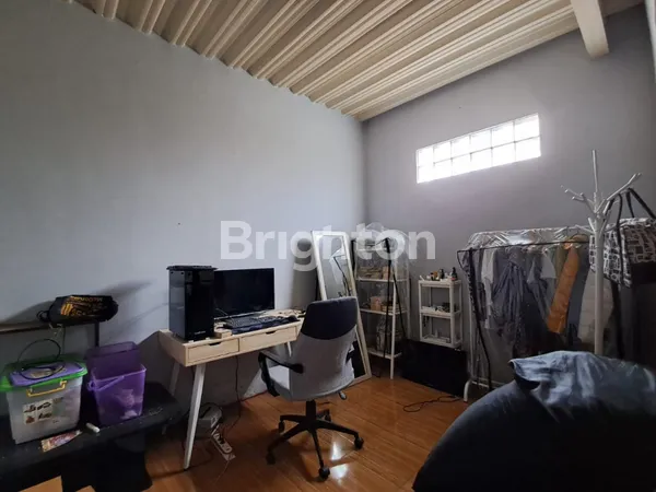 image RUKO STRATEGIS SIAP DAGANG DI TAMAN HOLIS INDAH 2 (2)