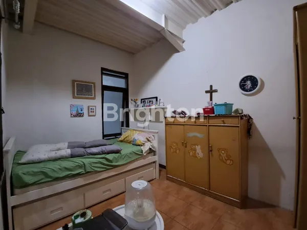 image RUKO STRATEGIS SIAP DAGANG DI TAMAN HOLIS INDAH 2 (6)