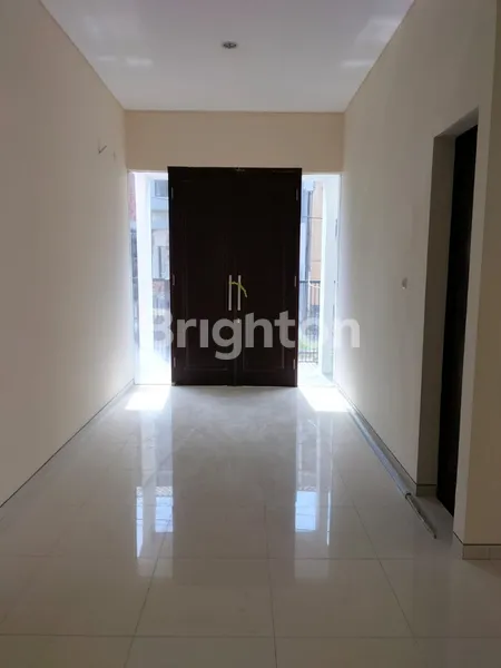 image RUMAH HOOK BARU MINIMALIS DAN BAGUS DI GRIYA BABATAN MUKTI SURABAYA DEKAT WIYUNG, MENGANTI, PAKUWON MALL (8)