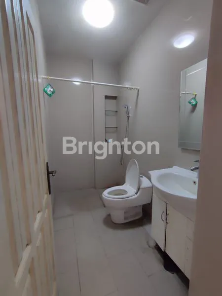 image RUKO LUAS DI JL. ERLANGGA (4)