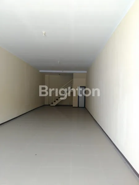 image TENGGILIS MEJOYO NOL JALAN RAYA SIAP PAKAI DI AREA KOMERSIAL  (7)