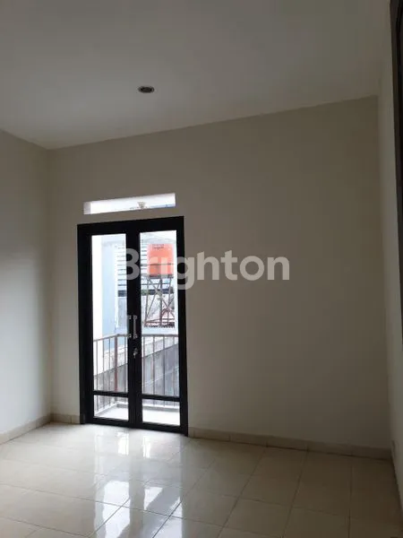 image SIAP HUNI, RUMAH MEWAH NON FURNISHED DI KAWASAN LEBAK BULUS. JAKARTA SELATAN (7)