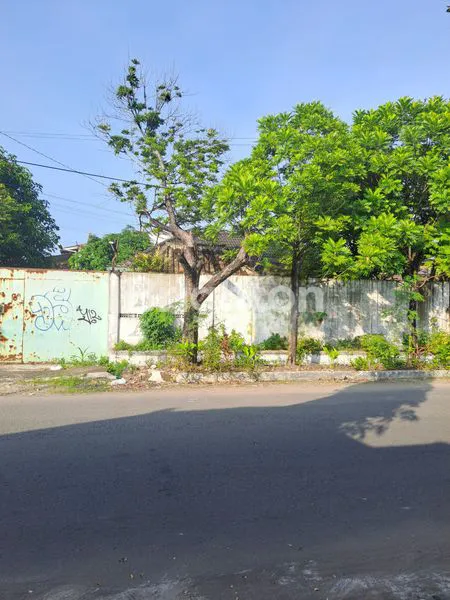 BEKAS PABRIK DI TENGAH KOTA SOLO DEKAT PASAR BESAR SOLO