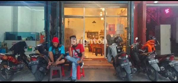 image RUKO 2 LANTAI BAGIAN BELAKANG BENGKEL POSISI HOOK PINGGIR JALAN STRATEGIS BUAT USAHA DEKAT TAMAN JAYAWIJAYA MOJOSONGO SOLO (4)