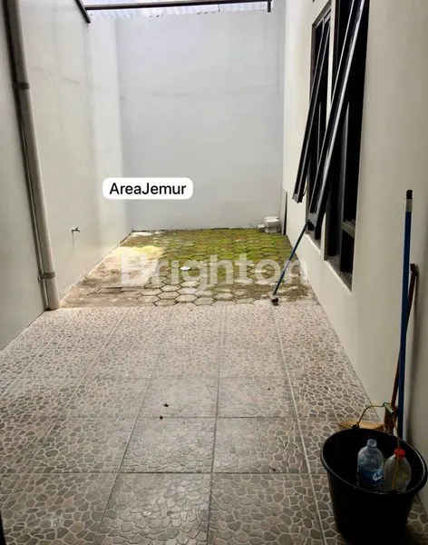 image RUMAH SIAP PAKAI DI GENTAN!! KONDISI TERAWAT DAN ISTIMEWA!! ONE GATE SISTEM (6)