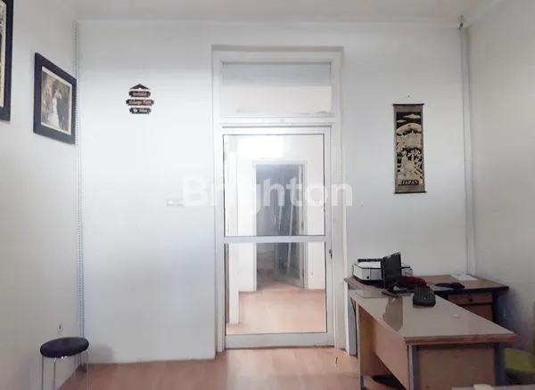 image GANG WARUNG RUKO TENGAH KOTA KAWASAN PERDAGANGAN SEMARANG (2)