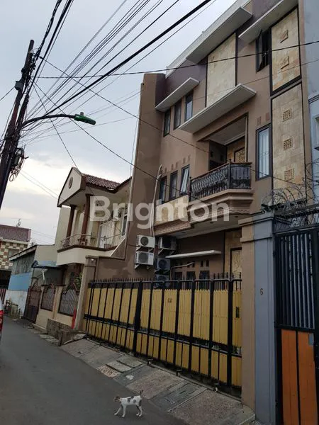 image SMALL OFFICE HOME OFFICE (SOHO) - 4 LANTAI (1)