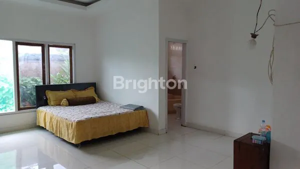 image TANAH + BANGUNAN DI RENON  (4)