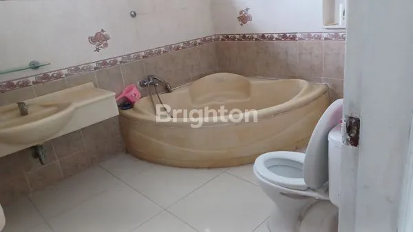 image TANAH + BANGUNAN DI RENON  (5)