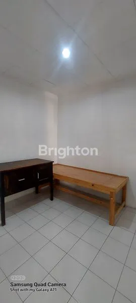 image RUMAH MINIMALIS DENGAN MEZZANINE DI KAWASAN ELITE SENTUL (4)