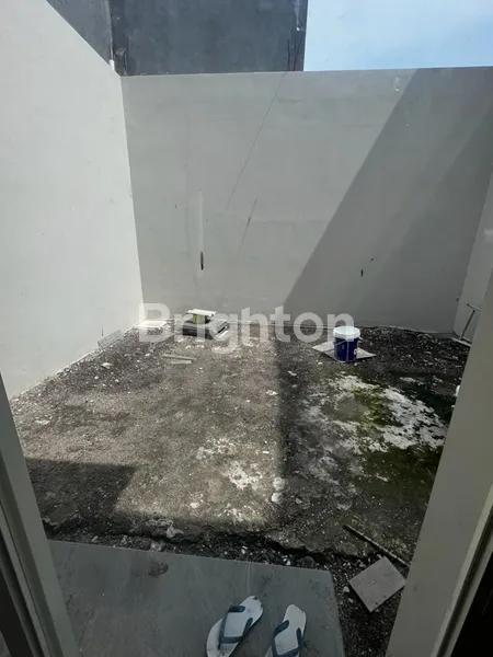 image RUMAH BARU LEBAR 6 METER DI SUKOLILO DIAN REGENCY BANYAK BONUSNYA (8)