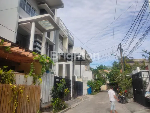 image RUMAH GREENVILLE FULL FURNISHED 4 LT JALAN 2 MOBIL LEGA  (8)