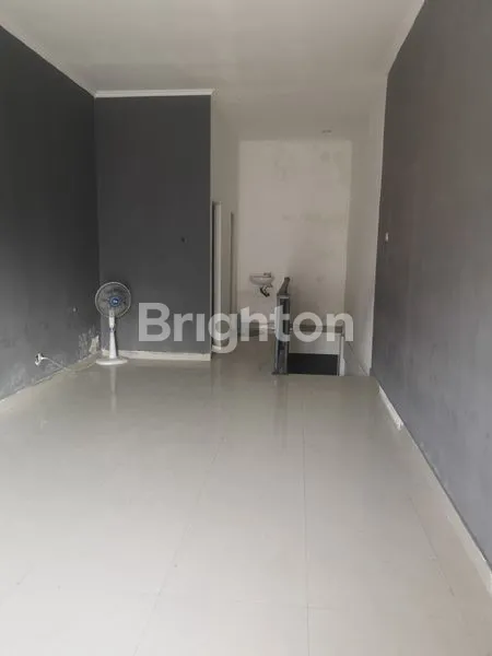 image RUKO 2 LANTAI PADAT LINGKUNGAN RAMAI (6)