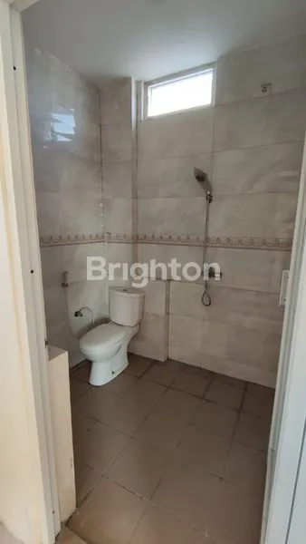 image RUMAH USAHA 2 LANTAI TEMPEL SUKOREJO DI PUSAT KOTA SURABAYA (4)